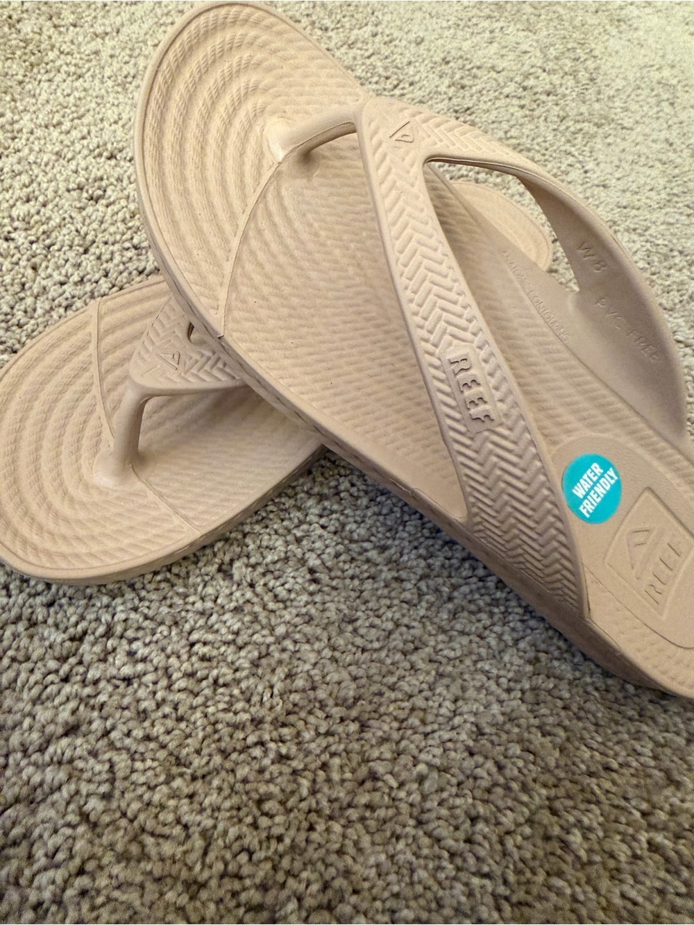 Reef Women’s Beige Comfort Flip Flops🌺🌈
